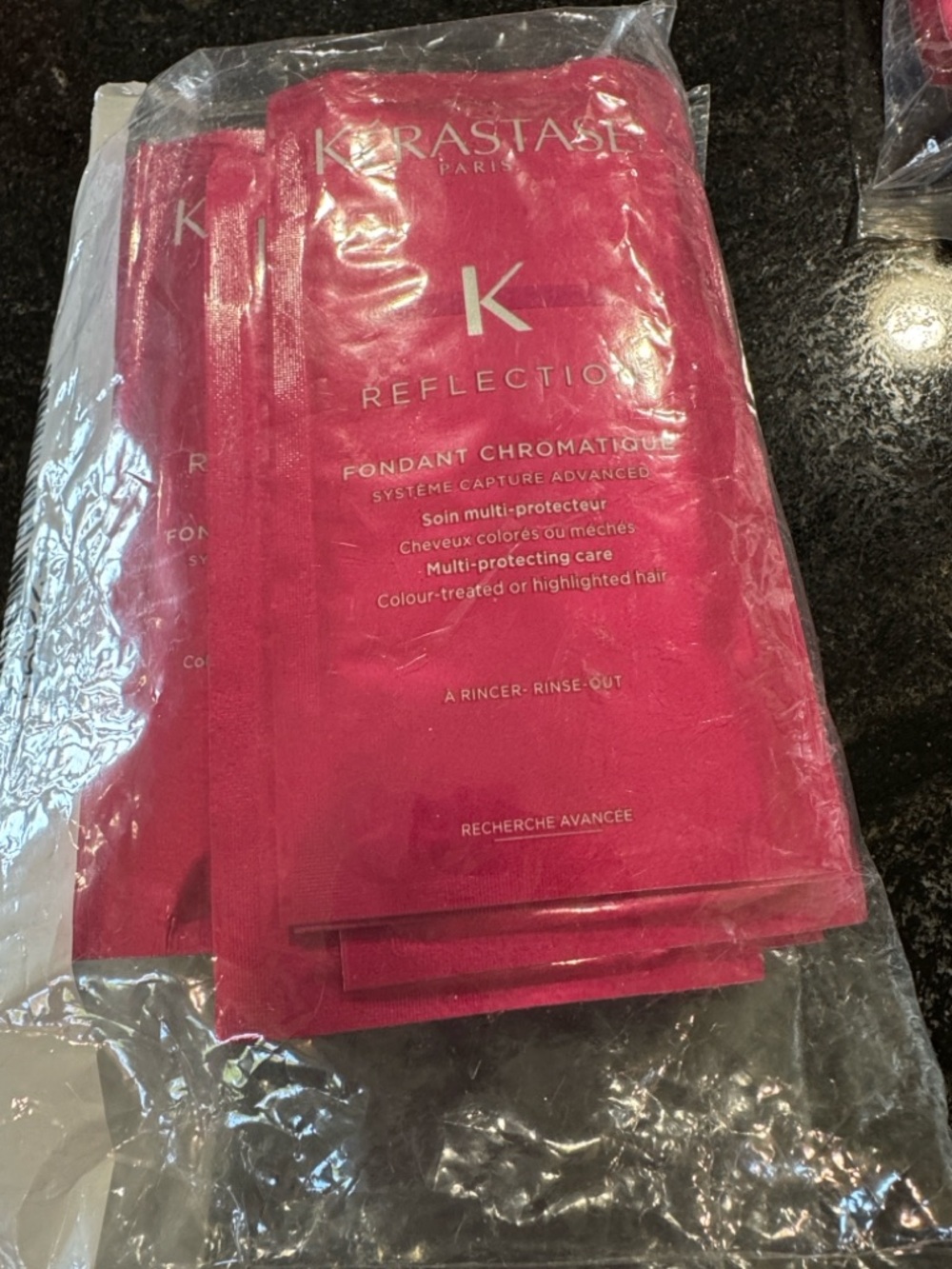 Kerastase Reflection Bain Chromatique Shampoo - Picture 4 of 4